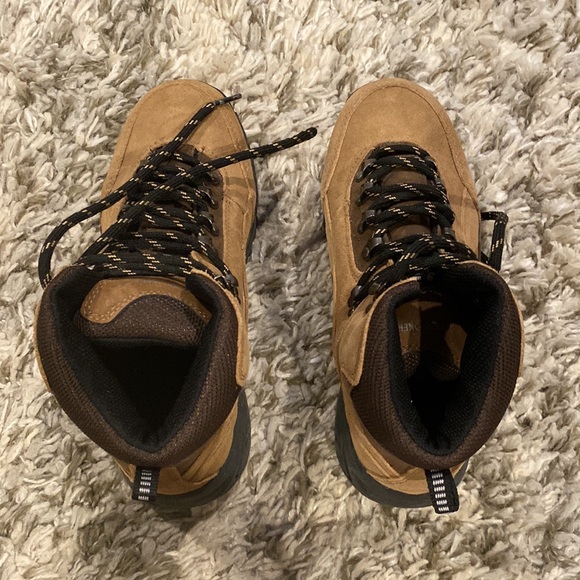 Cherokee brown hiking boot. Size 5 - Picture 3 of 11